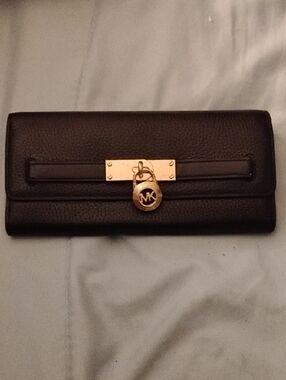 Michael Kors Black & Gold Wallet